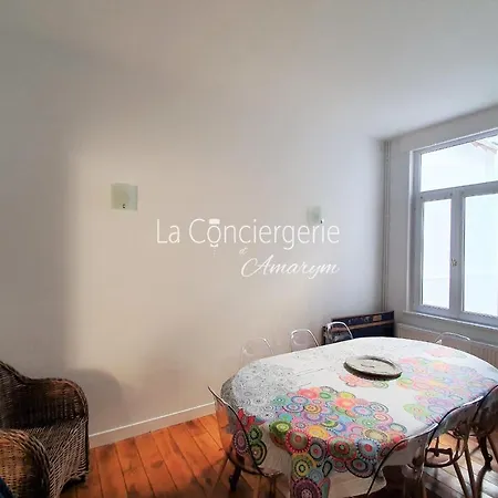 Bed & Breakfast La Maison Du Port *