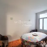 Alojamento de Acomodação e Pequeno-almoço La Maison Du Port *